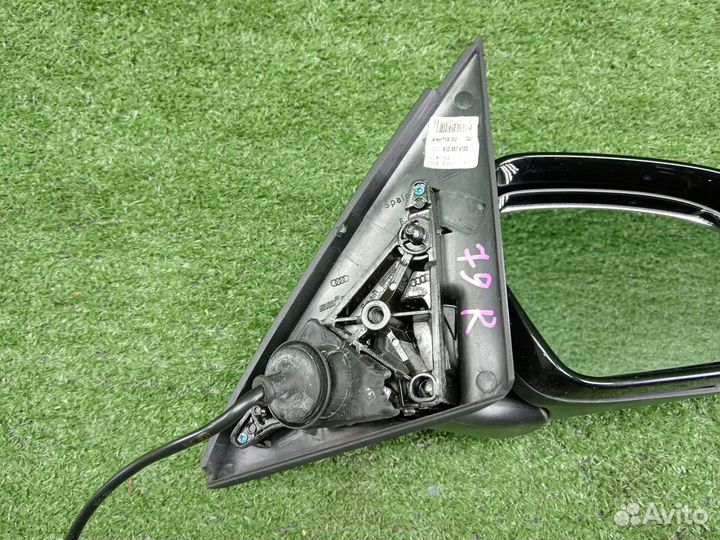 Зеркало правое Audi Q3 8U