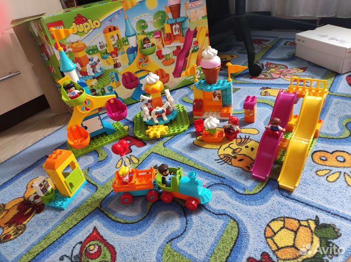 Lego duplo большой парк аттракционов