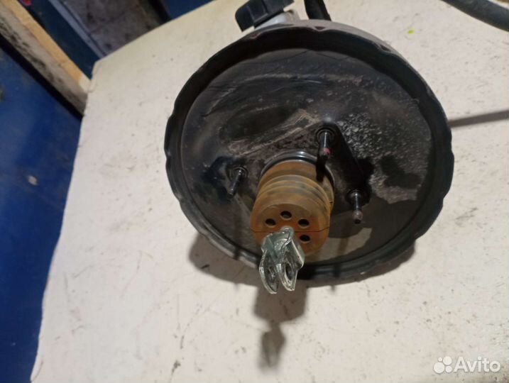 Вакуумный усилитель тормозов с гтц Hyundai Sonata