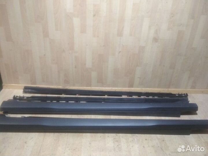 Накладка порога левая Mercedes Benz W292