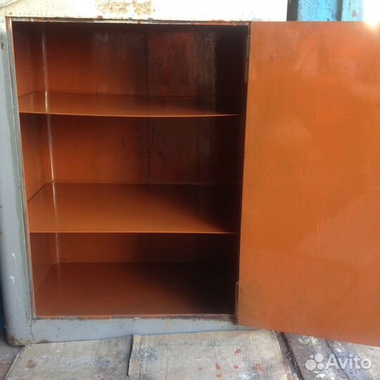 Сейф стальной для оружия (офиса)