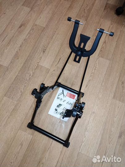 Стойка для сборки и ремонта колес велосипеда