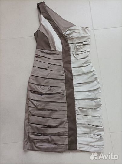 Коктельное платье Rinascimento XS