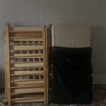 Детская кроватка с матрасом бу