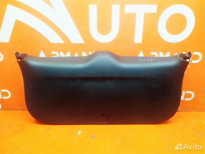 Обшивка двери багажника Mitsubishi Outlander 3