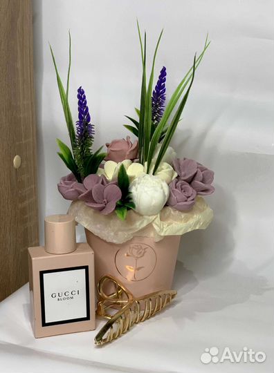 Сладкий подарок девушке