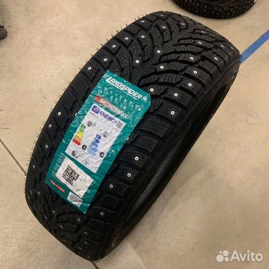 Landspider Arctictraxx 265/65 R17