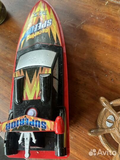 Игрушка катер радиоуправляемый