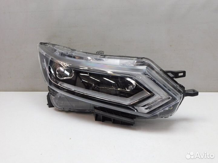 Фара правая Nissan Qashqai