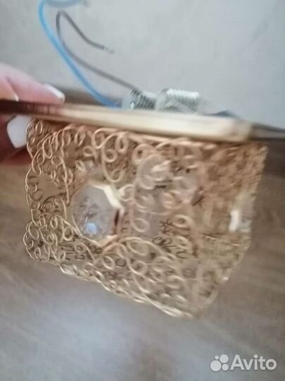 Светильники потолочные с лампочками