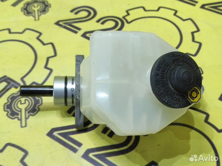 Главный тормозной цилиндр Toyota Camry ACV30