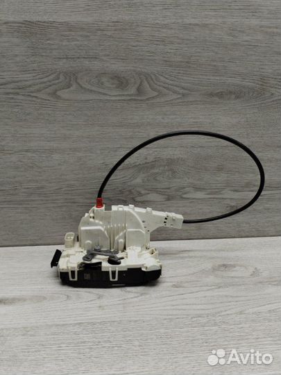 Замок двери задний правый Mercedes Sprinter 906