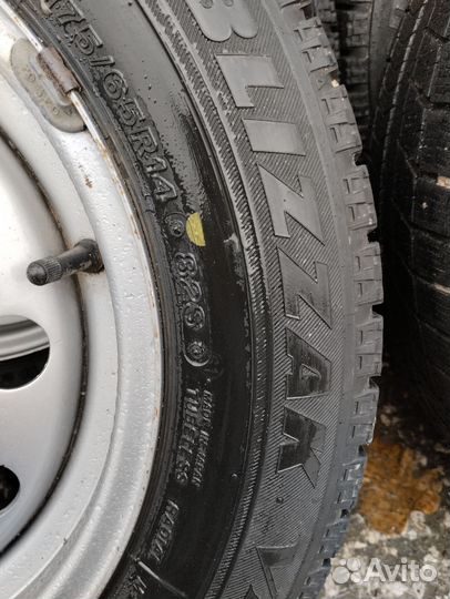 Bridgestone Blizzak VRX 175/65 R14 82T
