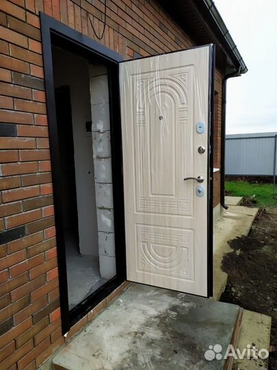 Дверь входная