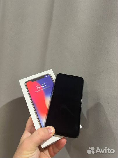 iPhone X, 64 ГБ