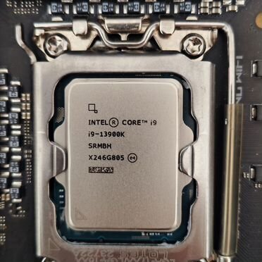 Asus ROG Strix Z790-I Gaming WiFi + i9 13900k