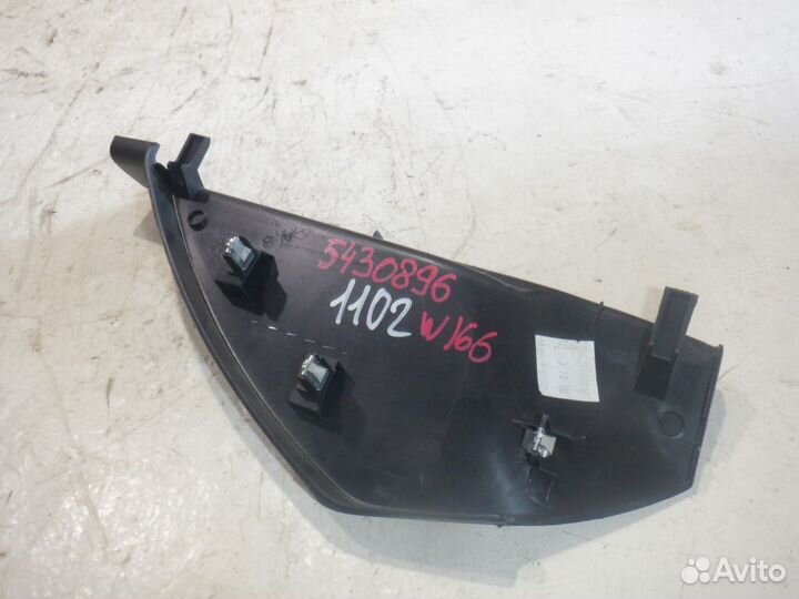 Накладка торпеды Мерседес