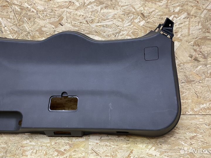 Обшивка крышки багажника Jetour Dashing