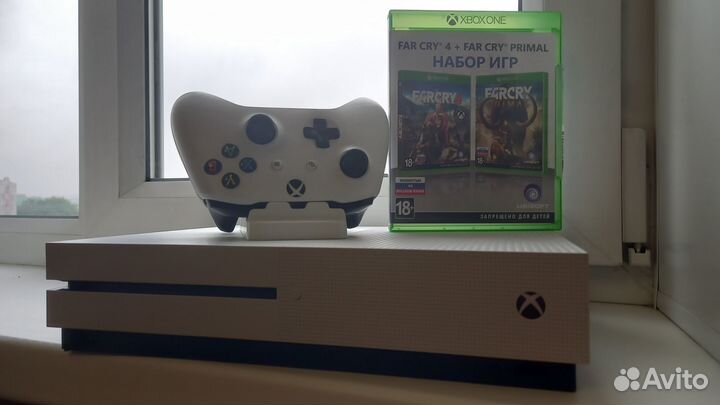 Xbox one s 1tb с играми