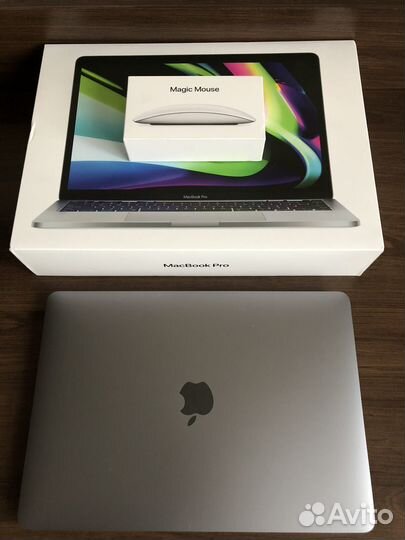 Macbook pro 13 2022 m2 512Mb