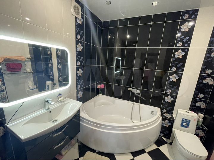 2-к. квартира, 73,9 м², 15/17 эт.