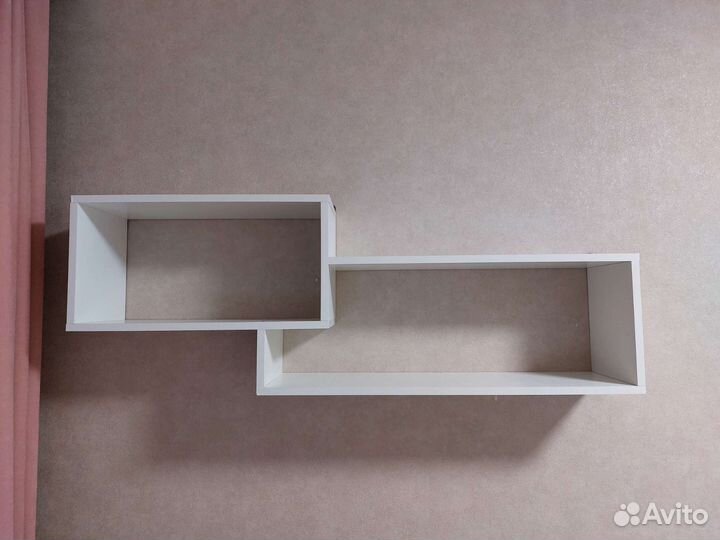 Полка настенная белая