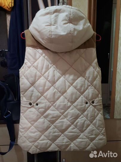 Жилет утепленный женский