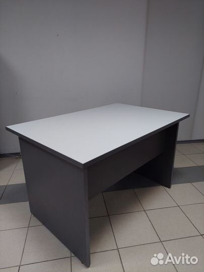 Письменный стол офисный