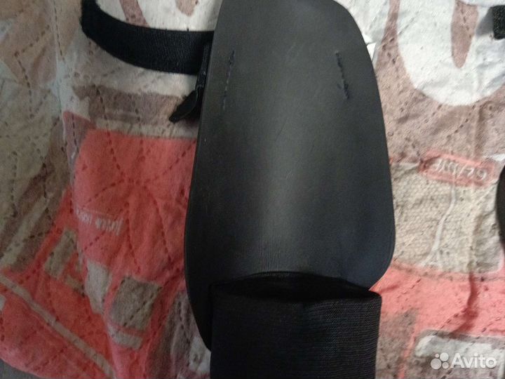 Щитки футбольные nike