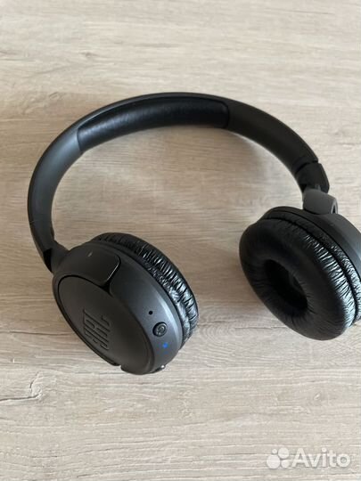Беспроводные наушники jbl