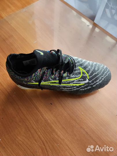 Футбольные бутсы