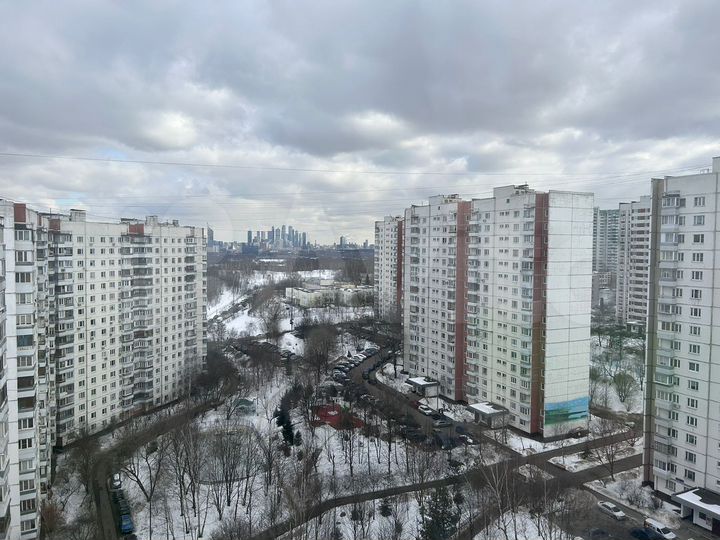 2-к. квартира, 56 м², 17/17 эт.