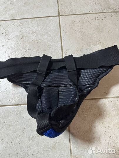 Защита шеи, паха вратаря