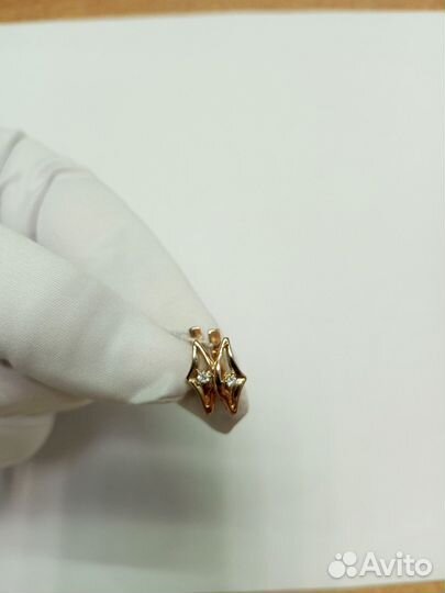 Золотые серьги с бриллиантами