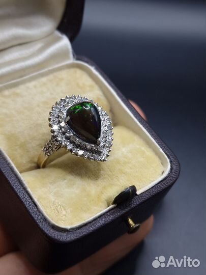 Кольцо с опалом и бриллиантами