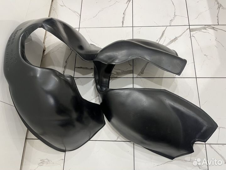 Подкрылки передние комплект Рено Логан 1