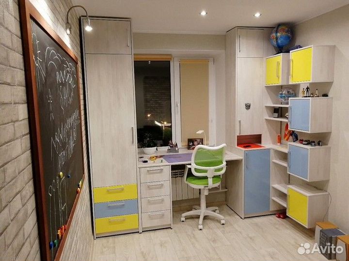Рабочие зоны и шкафы в детскую