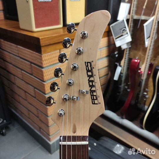Электрогитара Fernandes Stratocaster LE-1Z SSS