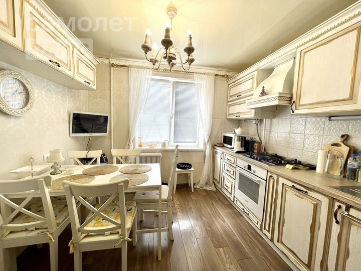 2-к. квартира, 58 м², 8/9 эт.