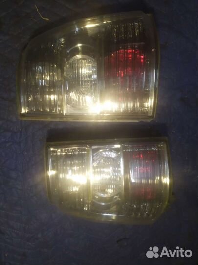 Фонарь задний правый Mitsubishi Pajero 4