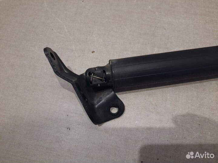 Амортизатор багажника задний правый Bmw 530 F07