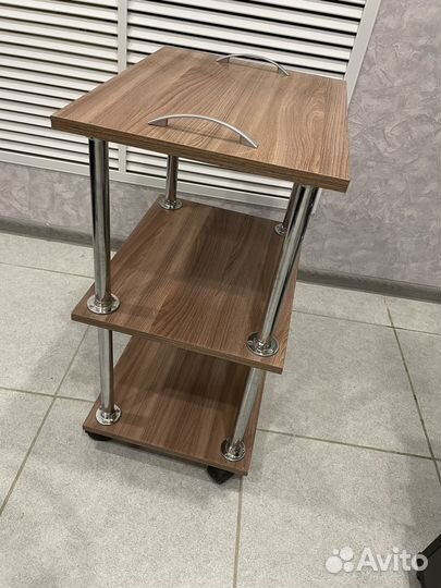 Этажерка косметологическая на колесиках
