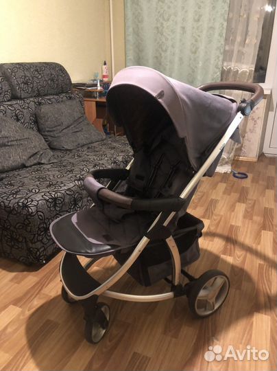 Коляска прогулочная Vista