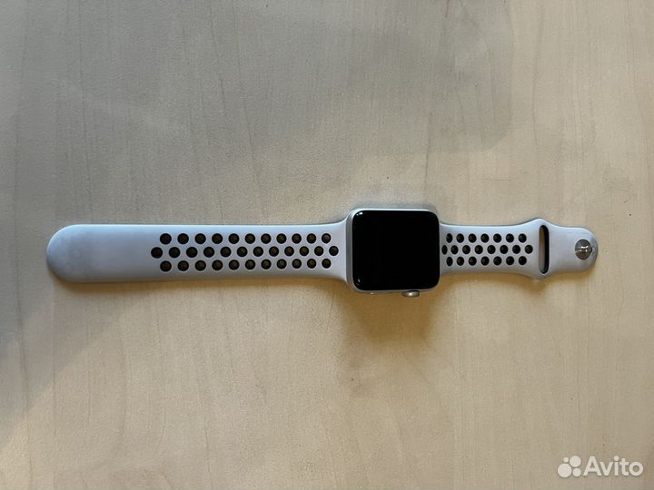 Часы apple watch series 3 42 mm