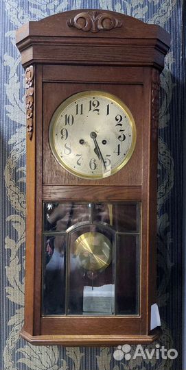 Антикварные часы с боем настенные