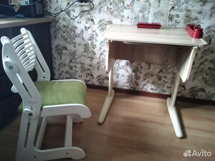 Письменный стол для школьника бу