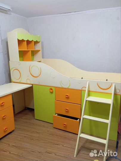 Кровать чердак