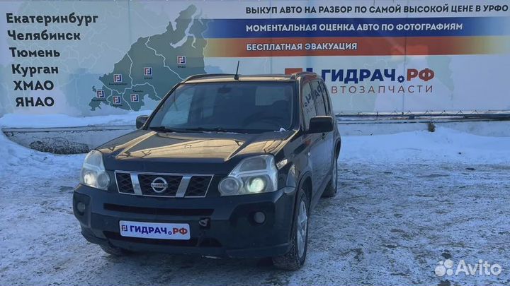 Решетка динамика правая Nissan X-Trail (T31) 28176