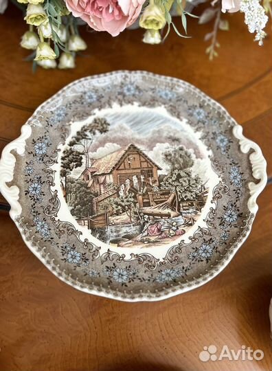 Старинные сервиз