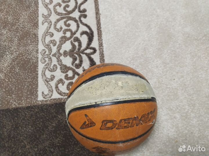 Баскетбольный мяч